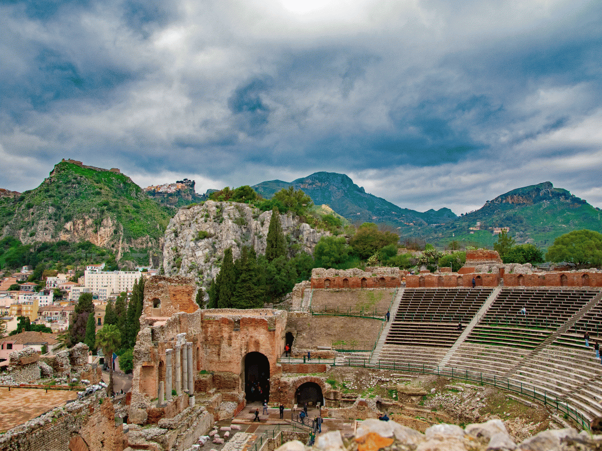 Exploring Taormina: Stunning Views and Culinary&nbsp;Delights